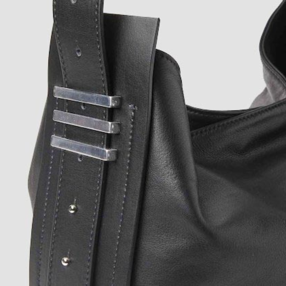 Vic Matie Viola Bucket Bag in Nappa Black leather - Picture 3 of 13